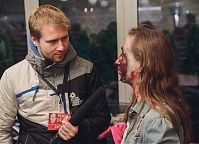 Zombie podczas Run Or Death. Szkoła Wizażu i Charakteryzacji SWiCh przygotowuje żywe trupy. Fot. Piotr Pazdyka