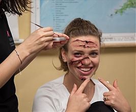 „Nieprzygotowani” & Szkoła Wizażu i Charakteryzacji SWiCh - backstage. Fot. Anita Kot